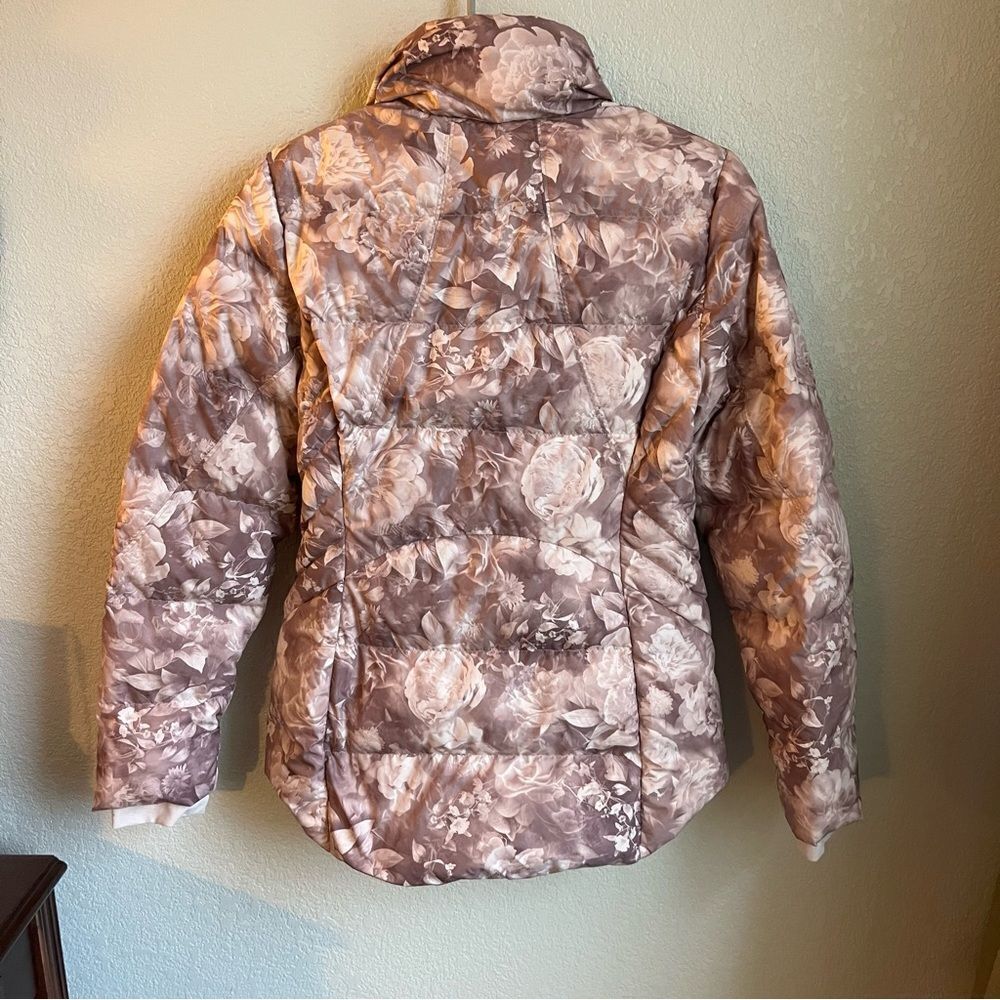Athleta Downtown Printed Jacket
Antoinette Velvety Pink - Picture 8 of 10